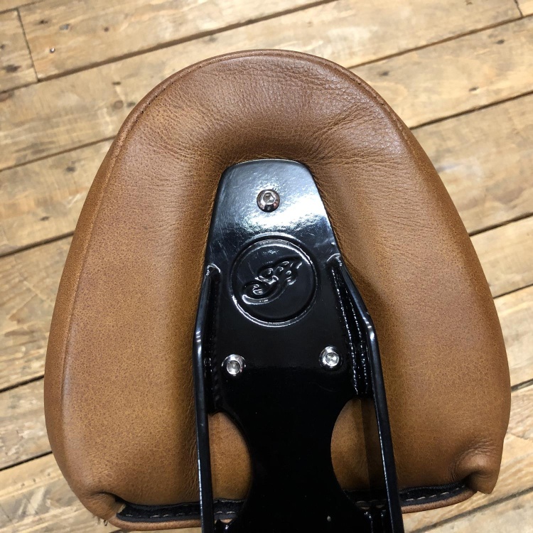 Indian Scout passenger backrest and rack - black with tan pad